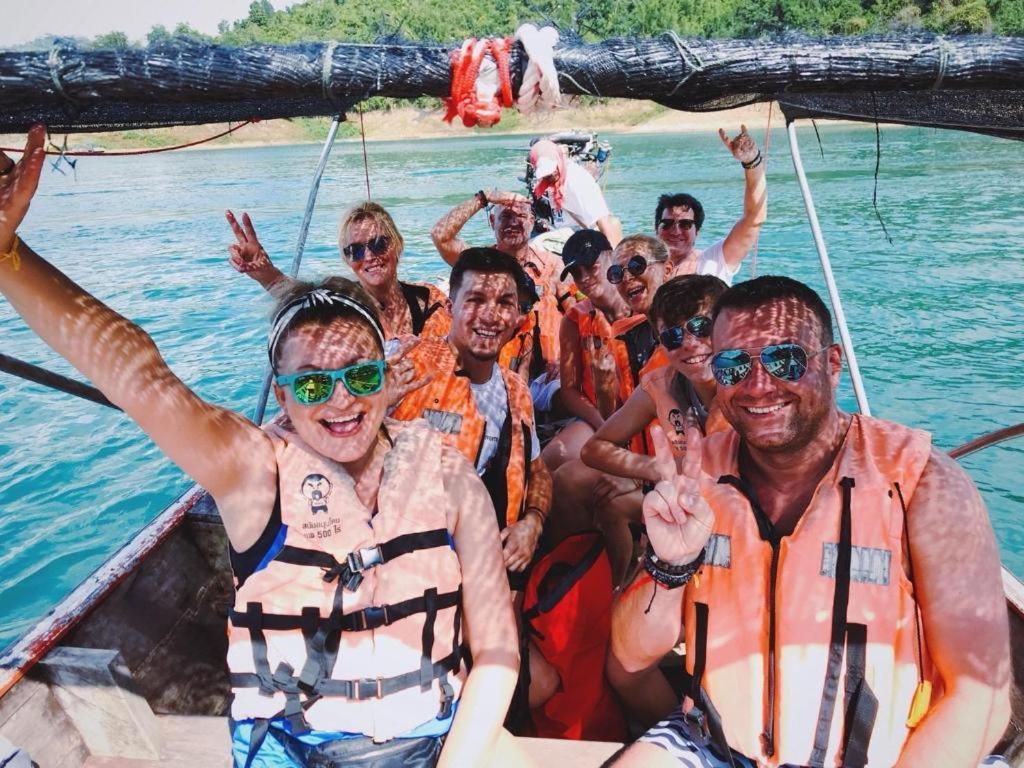 Sleepbox Hostel Suratthani Surat Thani Esterno foto