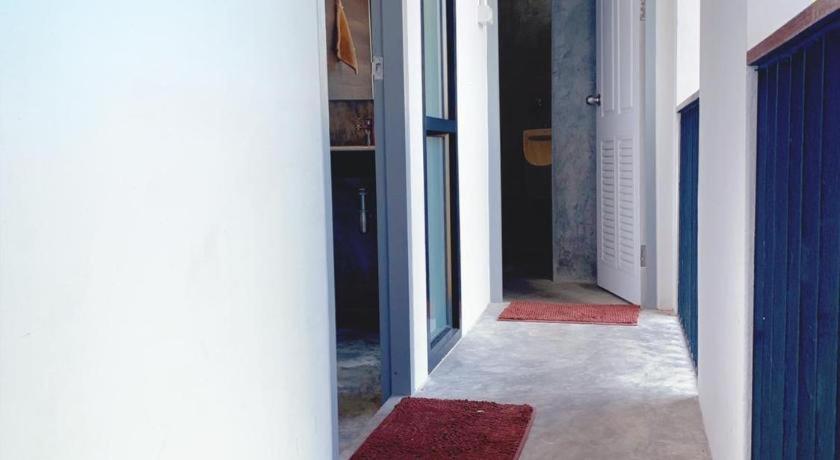 Sleepbox Hostel Suratthani Surat Thani Esterno foto