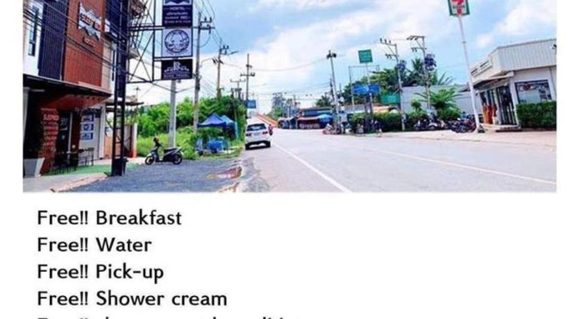 Sleepbox Hostel Suratthani Surat Thani Esterno foto