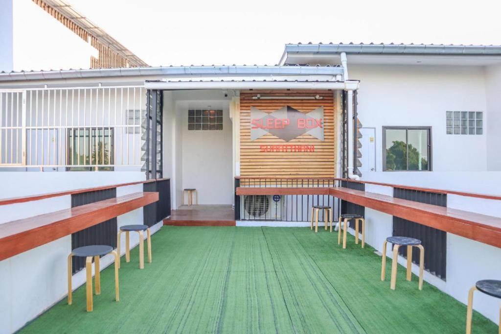 Sleepbox Hostel Suratthani Surat Thani Esterno foto