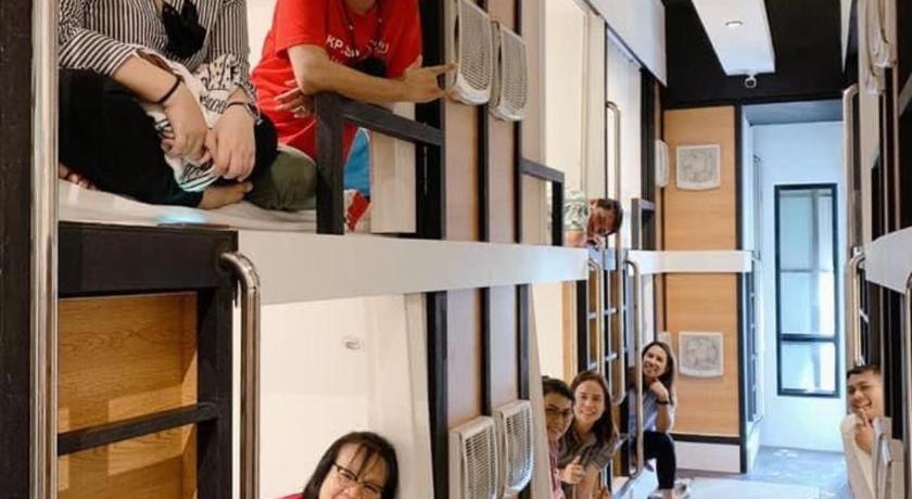Sleepbox Hostel Suratthani Surat Thani Esterno foto