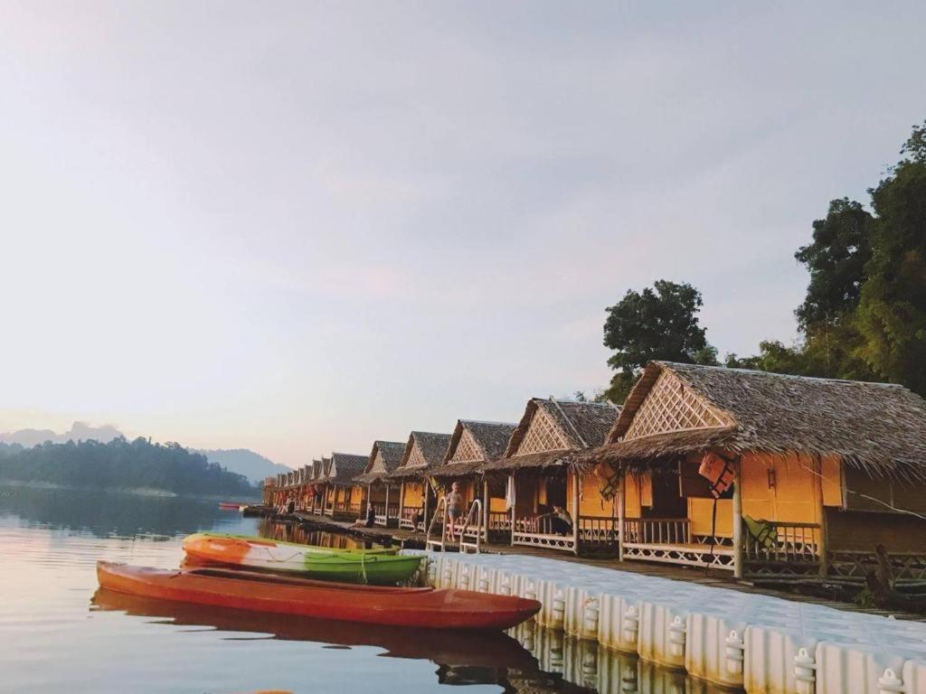 Sleepbox Hostel Suratthani Surat Thani Esterno foto